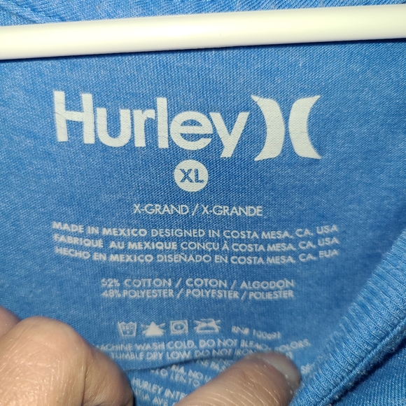 Lot Of 4 Hurley Items- 2 XL T Shirts, 1 L Polo shirt, 1 Size 40 Board Shorts - Picture 5 of 8